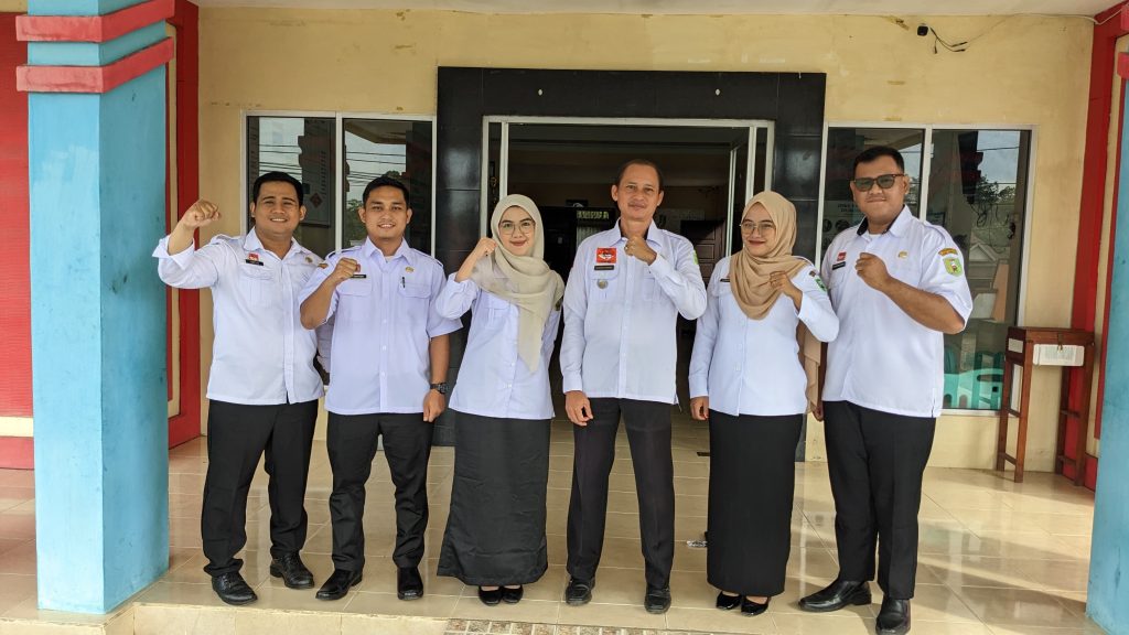 CPNS foto bersama Bapak camat entikong